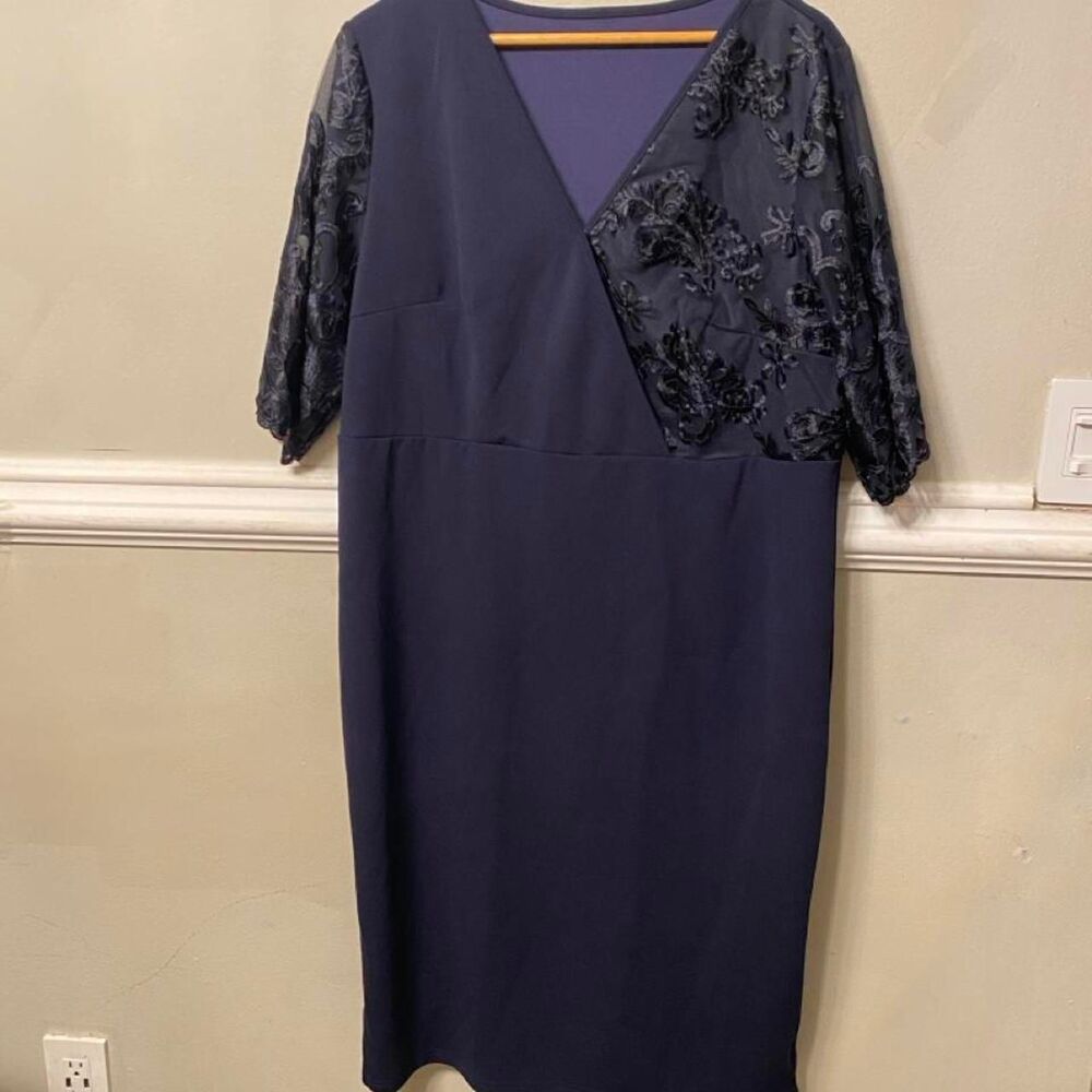 Shein Women's Navy and Black Dress